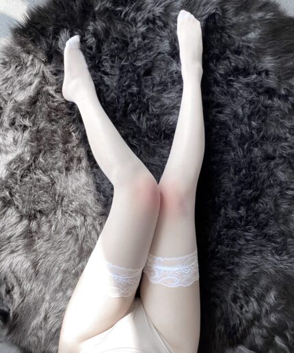 Lace stockings